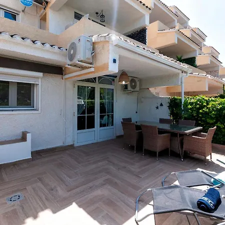 Pool Terrace Garage 3 6 Pax Хавеа